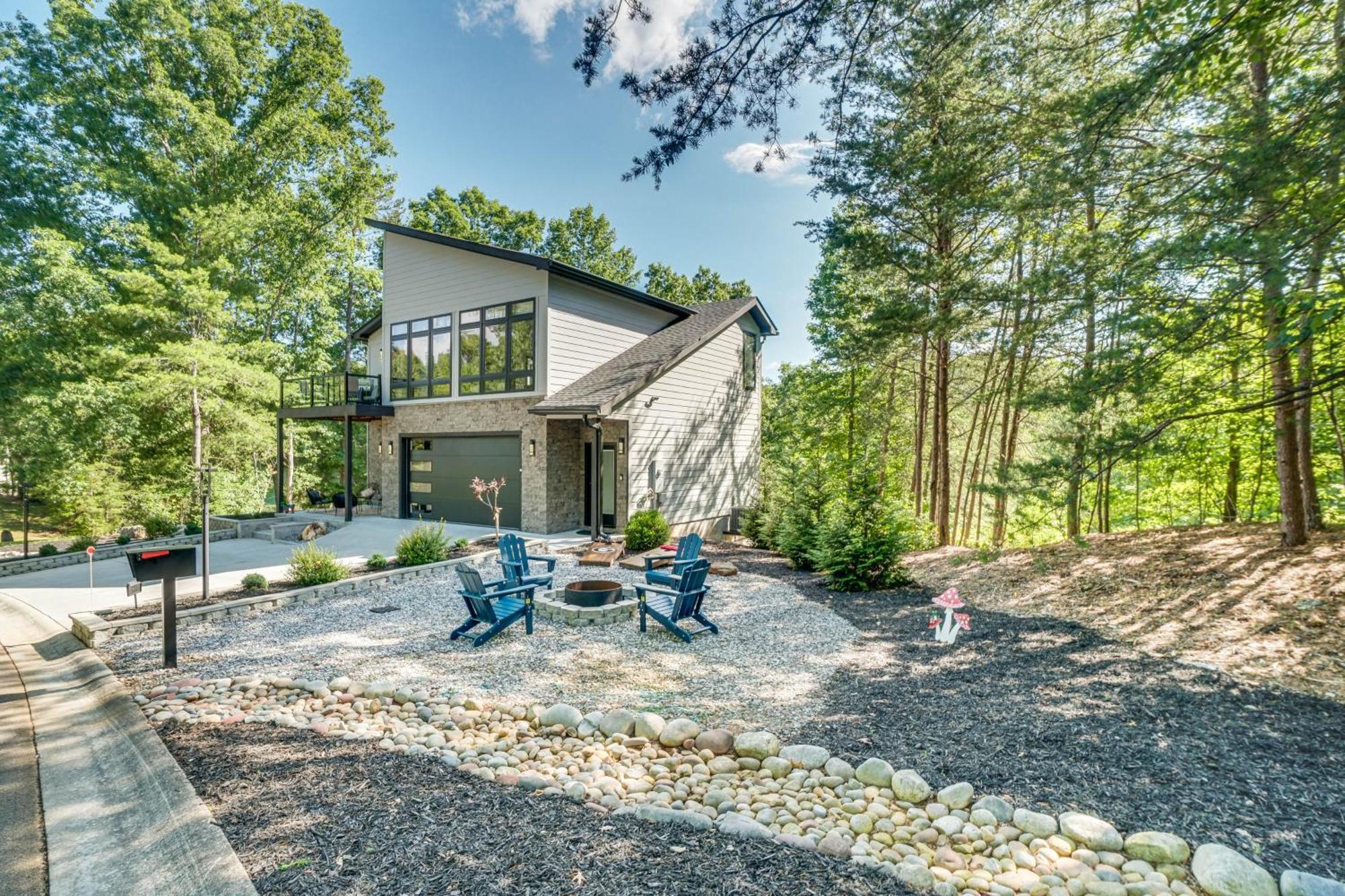 Luxury Modern Home On Golf Course With Game Room! Helen Kültér fotó
